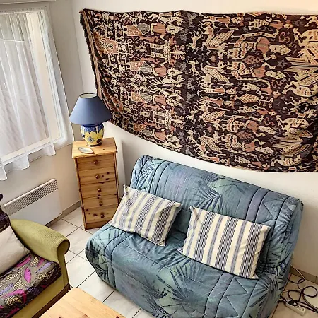 Duplex Avec Terrasse Pres De La Et Commerces - - Fr-1-361-374