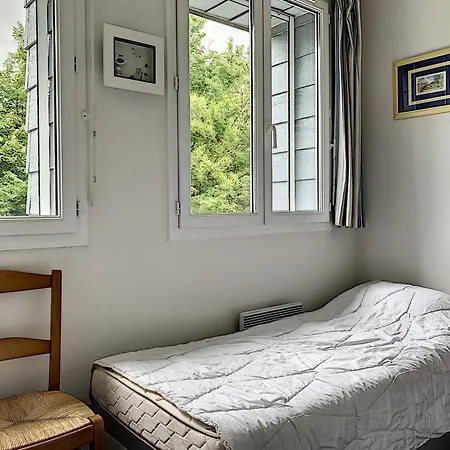 Duplex Avec Terrasse Pres De La Et Commerces - - Fr-1-361-374