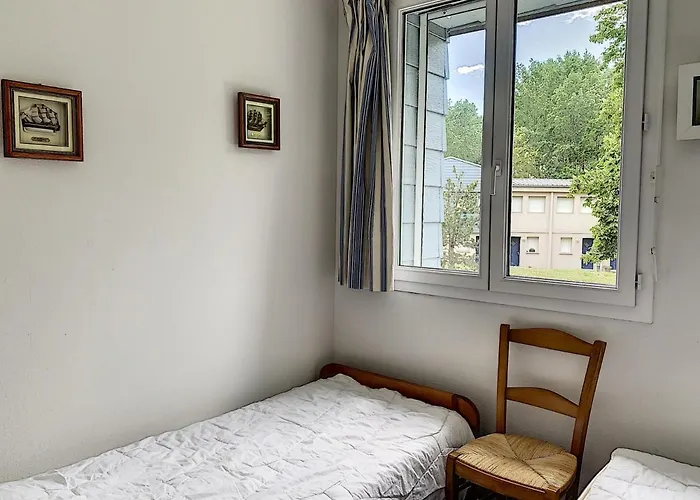 Duplex Avec Terrasse Pres De La Et Commerces - - Fr-1-361-374 * Saint-Pair-sur-Mer